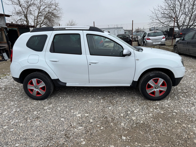 Dacia Duster 1.5DCI-4X4 - автомобили, коли, обяви за нови и употребявани 6