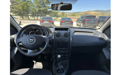 Dacia Duster 1.6* 105ps* НАВИ* FACE* КЛИМАТИК - автомобили, коли, обяви за нови и употребявани 15