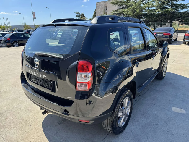 Dacia Duster 1.6* 105ps* НАВИ* FACE* КЛИМАТИК - автомобили, коли, обяви за нови и употребявани 4