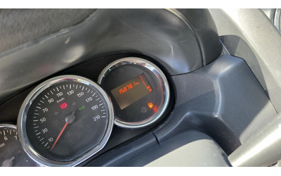 Dacia Duster 1.6i+ ЗаводскиГазИнж.* ГОТОВА ЗА Такси - автомобили, коли, обяви за нови и употребявани 14