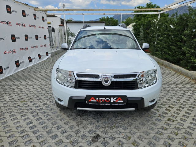 Dacia Duster 1.6I-105кс= ФАБРИЧНА ГАЗ= ПАРКТРОНИК= КЛИМАТИК - автомобили, коли, обяви за нови и употребявани 0