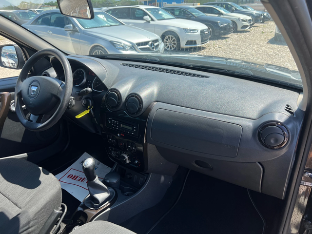 Dacia Duster 1.6 I - автомобили, коли, обяви за нови и употребявани 11