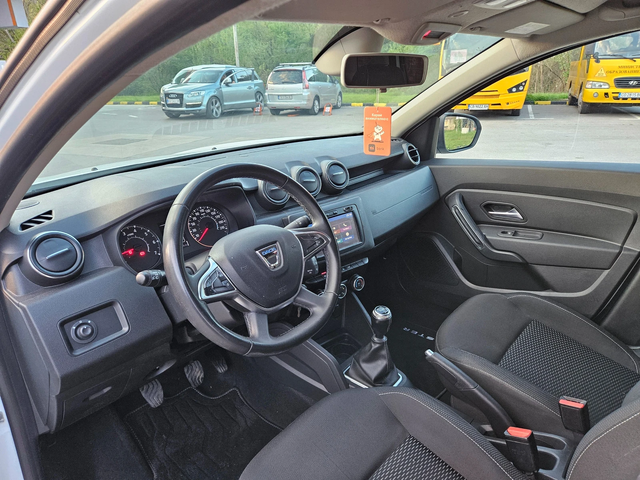 Dacia Duster 1.5 Dci Navig/Klimatik/Euro-6 - автомобили, коли, обяви за нови и употребявани 9