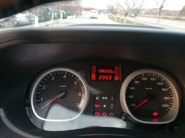 Dacia Duster 1.5 Dci - автомобили, коли, обяви за нови и употребявани 9