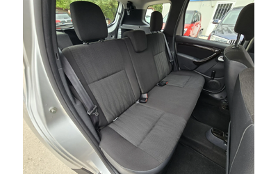 Dacia Duster 1.5d 110к.с 4x4 - автомобили, коли, обяви за нови и употребявани 13