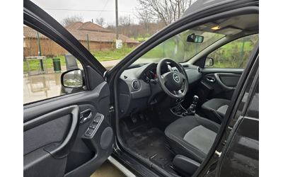 Dacia Duster 1.5dci 110к.с Топ състояние - автомобили, коли, обяви за нови и употребявани 9
