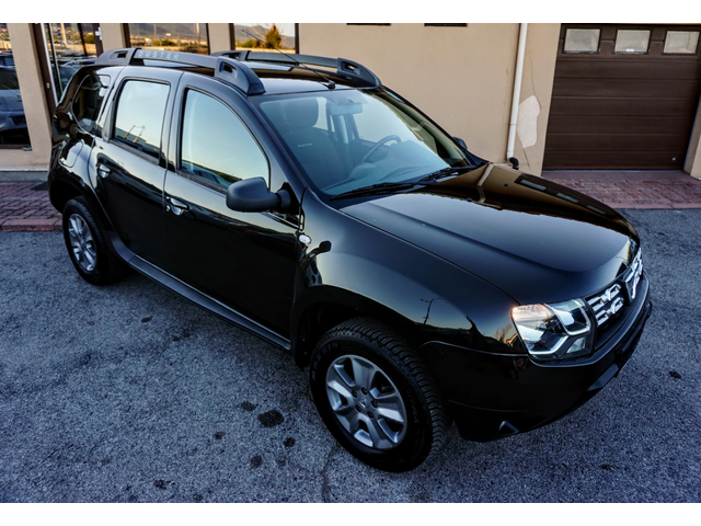 Dacia Duster 1.6I GPL LAUREATE - автомобили, коли, обяви за нови и употребявани 1