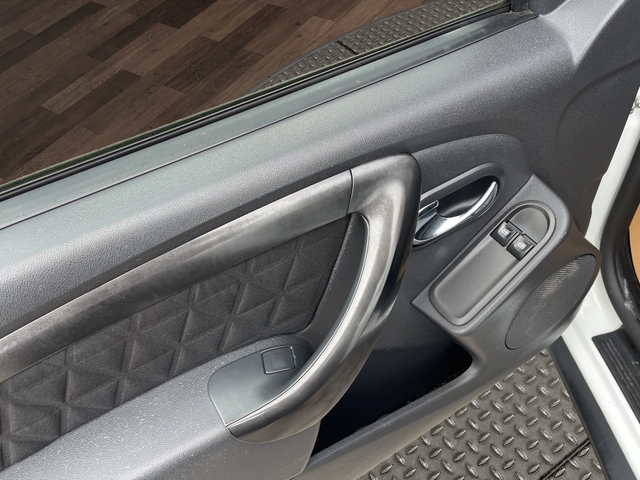 Dacia Duster 1.5DCI LAUREATE - автомобили, коли, обяви за нови и употребявани 5