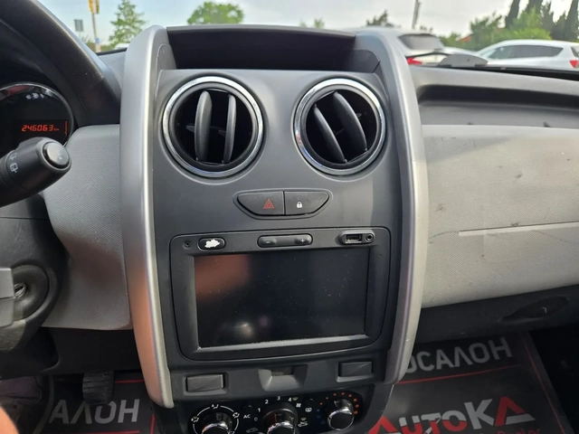 Dacia Duster 1.6i-105кс= ФАБРИЧНА ГАЗ= FACELIFT= КЛИМАТИК - автомобили, коли, обяви за нови и употребявани 15