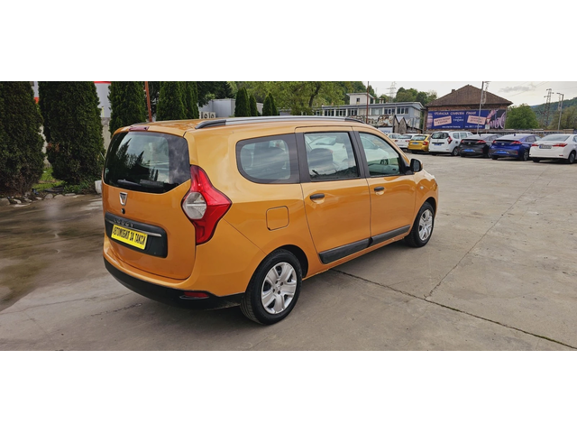 Dacia Lodgy 1.6i+ Заводска-Газ* ГОТОВА ЗА ТАКСИ* - автомобили, коли, обяви за нови и употребявани 8