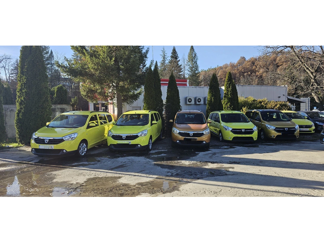 Dacia Lodgy 1.6i-85кс.+ ЗаводскиГазИнж.-Боядисана за Такси - автомобили, коли, обяви за нови и употребявани 14