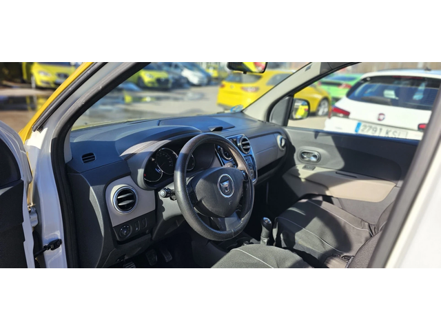 Dacia Lodgy 1.6i+ ЗаводскиГазИнж.-Подготвена за такси* Навигац - автомобили, коли, обяви за нови и употребявани 9