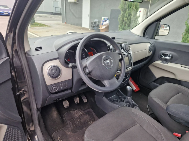 Dacia Lodgy 1.5 / 90 к. с. НАВИГАЦИЯ - автомобили, коли, обяви за нови и употребявани 6