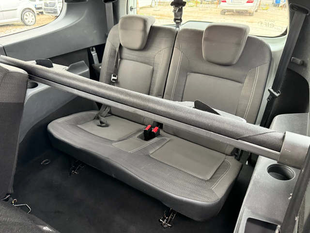 Dacia Lodgy 1.5dCI 7-МЕСТА/РЕГИСТРИРАН/ОБСЛУЖЕН - автомобили, коли, обяви за нови и употребявани 8