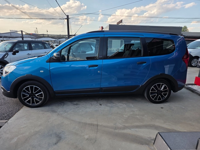 Dacia Lodgy STEPWAY 1.2 TCE-116к.с EURO 6-НАВИГАЦИЯ-ШВЕЙЦАРИЯ - автомобили, коли, обяви за нови и употребявани 3