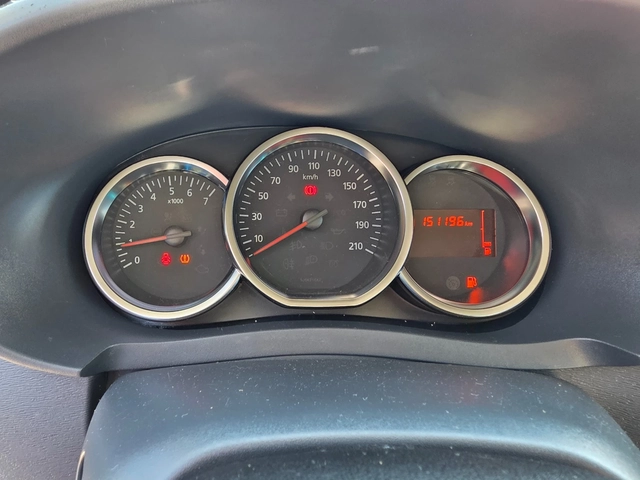 Dacia Lodgy STEPWAY 1.2 TCE-116к.с EURO 6-НАВИГАЦИЯ-ШВЕЙЦАРИЯ - автомобили, коли, обяви за нови и употребявани 8