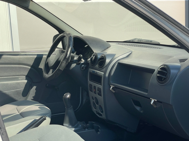 Dacia Logan N1 - автомобили, коли, обяви за нови и употребявани 10