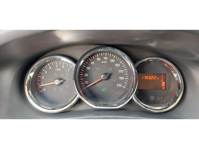 Dacia Logan 1.5 dci клима - автомобили, коли, обяви за нови и употребявани 10