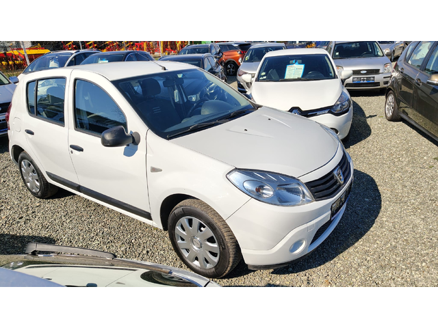 Dacia Sandero 1.2I - автомобили, коли, обяви за нови и употребявани 2