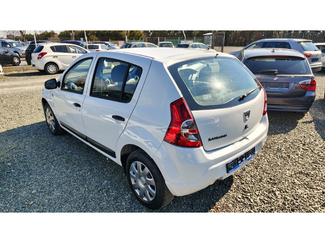 Dacia Sandero 1.2I - автомобили, коли, обяви за нови и употребявани 4