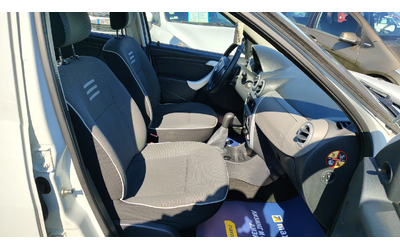 Dacia Sandero 1.2I - автомобили, коли, обяви за нови и употребявани 8
