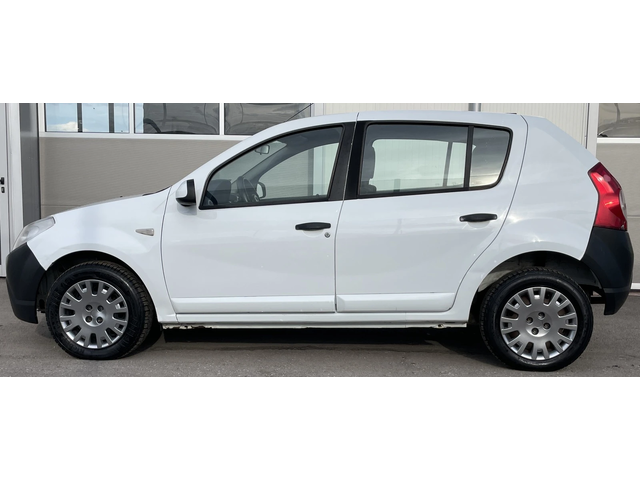 Dacia Sandero 1.4 - автомобили, коли, обяви за нови и употребявани 1