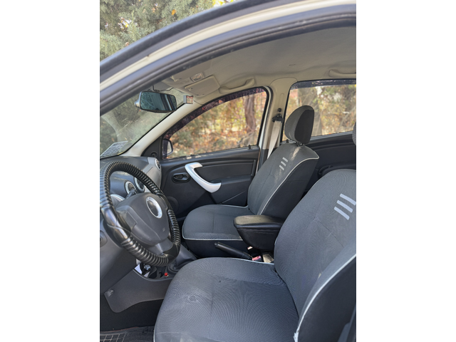 Dacia Sandero, 2013 г., 230000 км, 0 к.с. - автомобили, коли, обяви за нови и употребявани 4