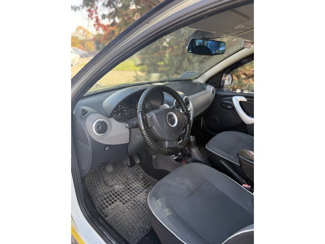 Dacia Sandero, 2013 г., 230000 км, 0 к.с. - автомобили, коли, обяви за нови и употребявани 5