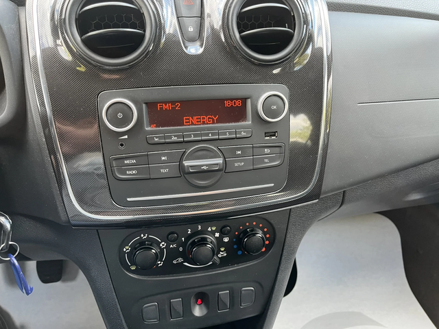 Dacia Sandero TCE 100 k.c + ГАЗ - автомобили, коли, обяви за нови и употребявани 11