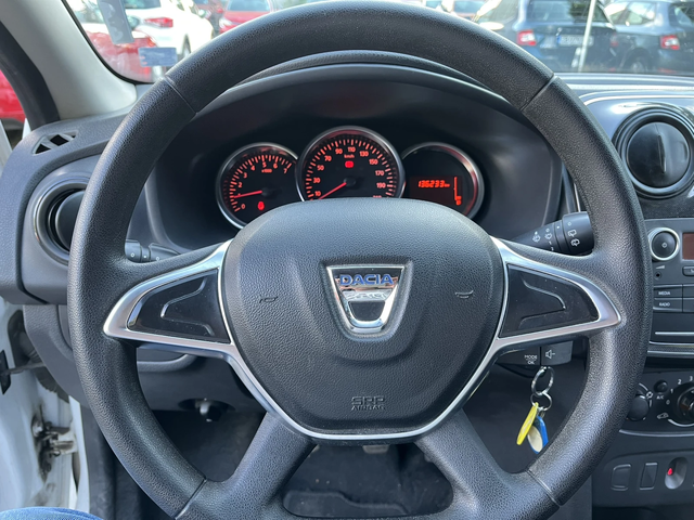 Dacia Sandero TCE 100 k.c + ГАЗ - автомобили, коли, обяви за нови и употребявани 14