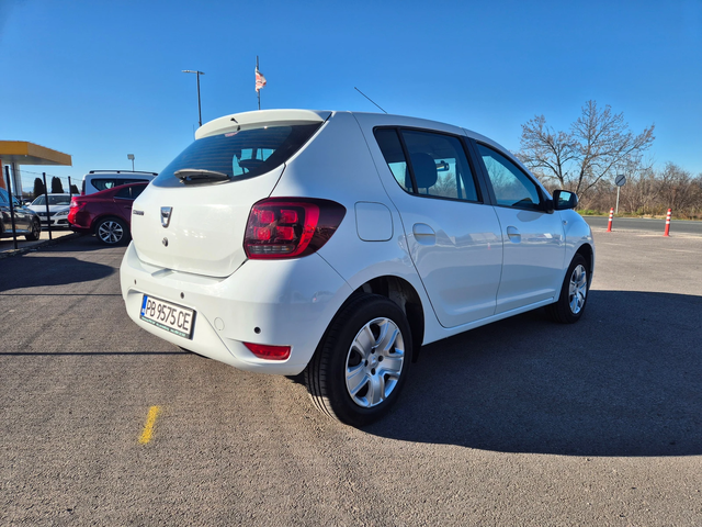 Dacia Sandero LAUREATE 1.5D-M/T - автомобили, коли, обяви за нови и употребявани 4