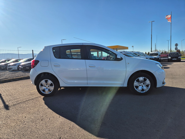 Dacia Sandero LAUREATE 1.5D-M/T - автомобили, коли, обяви за нови и употребявани 5