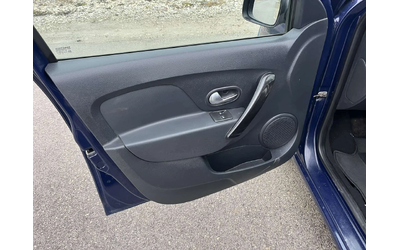 Dacia Sandero FACE 1.5dci EURO 6D КЛИМАТИК ВНОС ИТАЛИЯ - автомобили, коли, обяви за нови и употребявани 6