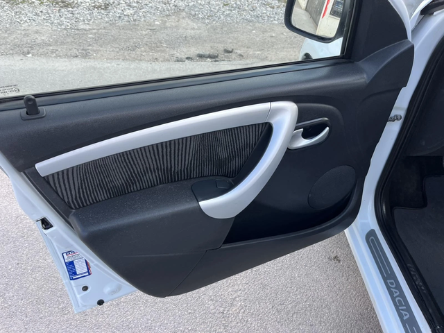 Dacia Sandero 1.4I 75кс. LPG EURO 4 КЛИМАТИК ВНОС ИТАЛИЯ - автомобили, коли, обяви за нови и употребявани 6