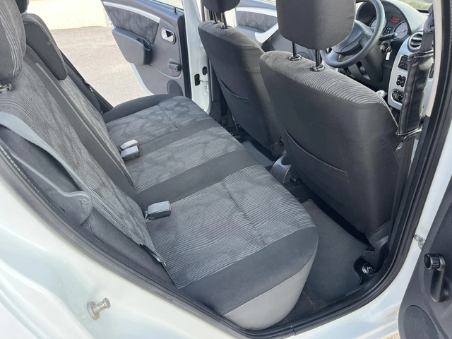 Dacia Sandero 1.4I 75кс. LPG EURO 4 КЛИМАТИК ВНОС ИТАЛИЯ - автомобили, коли, обяви за нови и употребявани 9