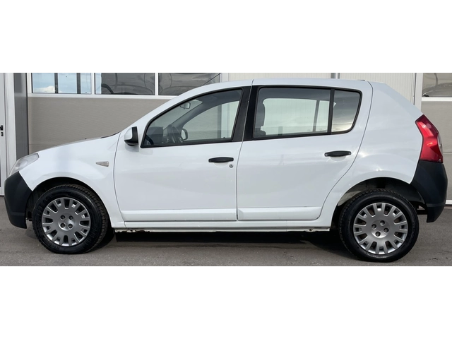 Dacia Sandero 1.4 - автомобили, коли, обяви за нови и употребявани 1