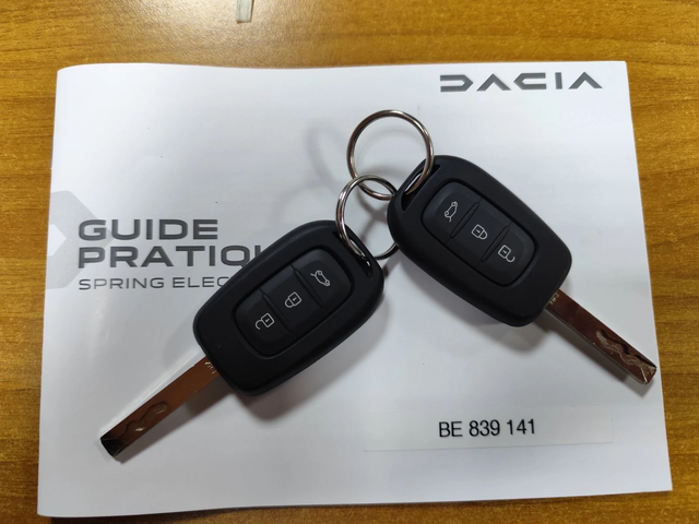Dacia Spring Expression - автомобили, коли, обяви за нови и употребявани 16