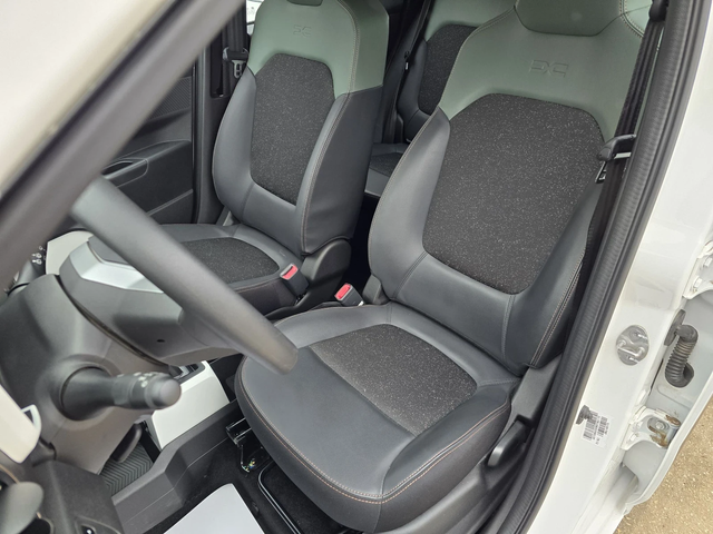 Dacia Spring EXTREME 65 Гаранция Лизинг - автомобили, коли, обяви за нови и употребявани 11