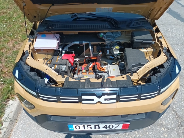 Dacia Spring EXPRESSION 65/Гаранция/2025 модел - автомобили, коли, обяви за нови и употребявани 16