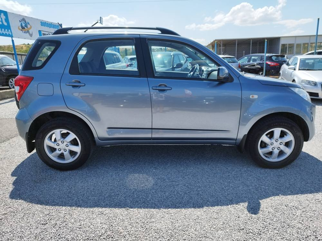 Daihatsu Terios 1.5-ГАЗ 4Х4 АВТОМАТ - автомобили, коли, обяви за нови и употребявани 5