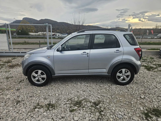 Daihatsu Terios 1.5* фабрична газ * - автомобили, коли, обяви за нови и употребявани 5