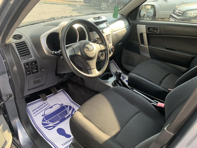 Daihatsu Terios Daihatsu Terios 1.5i/4x4/105k.c - автомобили, коли, обяви за нови и употребявани 10