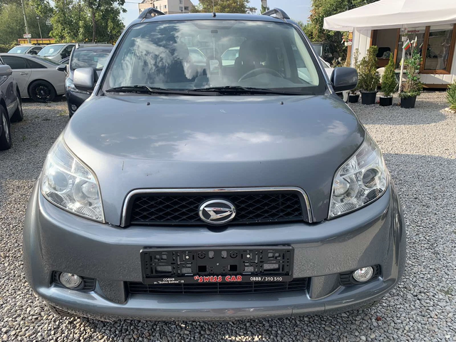 Daihatsu Terios Daihatsu Terios 1.5i/4x4/105k.c - автомобили, коли, обяви за нови и употребявани 1