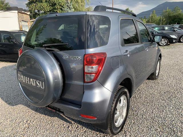 Daihatsu Terios Daihatsu Terios 1.5i/4x4/105k.c - автомобили, коли, обяви за нови и употребявани 3
