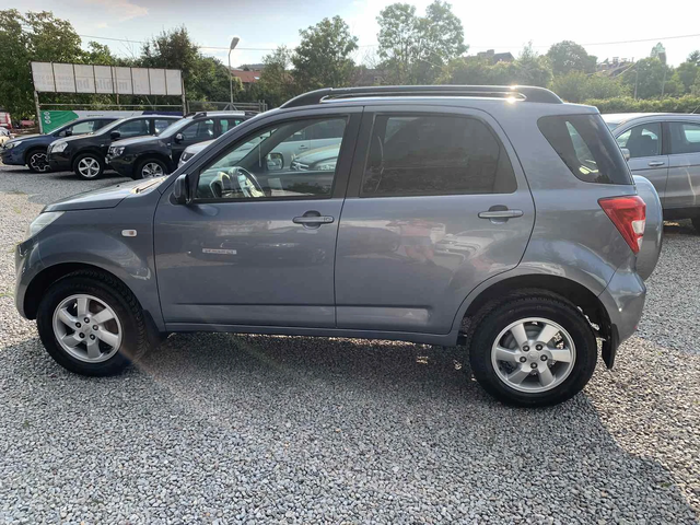 Daihatsu Terios Daihatsu Terios 1.5i/4x4/105k.c - автомобили, коли, обяви за нови и употребявани 6