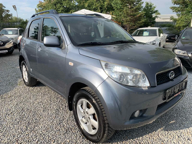 Daihatsu Terios Daihatsu Terios 1.5i/4x4/105k.c - автомобили, коли, обяви за нови и употребявани 7