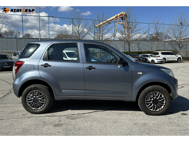 Daihatsu Terios Газ.инжекцион/4х4 - автомобили, коли, обяви за нови и употребявани 4
