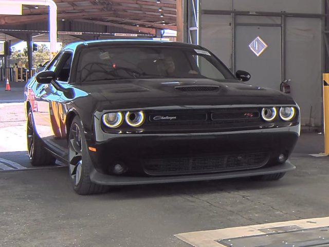 Dodge Challenger 2019 R/T SCAT PACK6.4L V8* 50 000КМ* ШОУРУМ - автомобили, коли, обяви за нови и употребявани 2