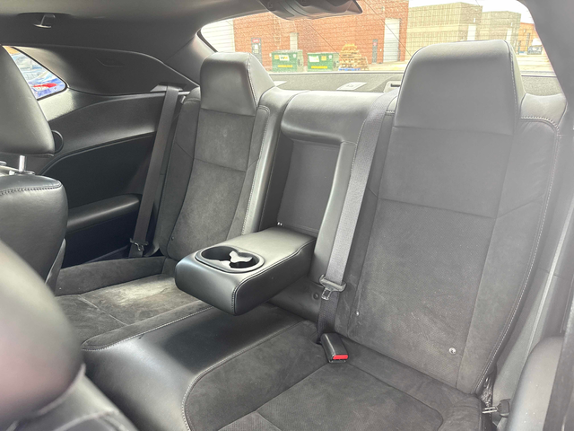 Dodge Challenger 3.6L 6cyl AWD - автомобили, коли, обяви за нови и употребявани 9