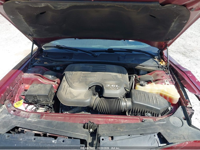 Dodge Challenger 3.6L V-6 DOHC, VVT, 303HP Rear Wheel Drive - автомобили, коли, обяви за нови и употребявани 9